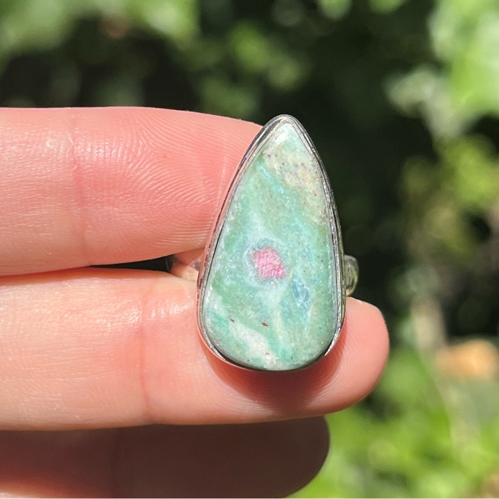 Size 7.5 925 Silver plated fuchisite ring